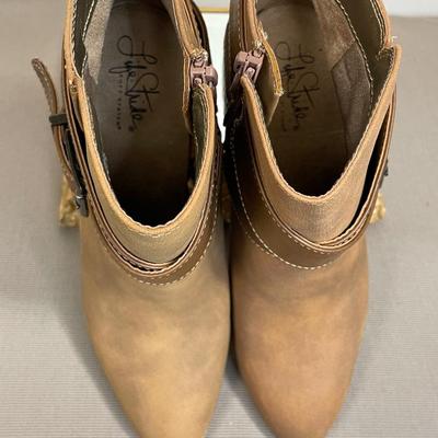 Life Stride Booties 7 1/2 M