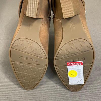 Life Stride Booties 7 1/2 M