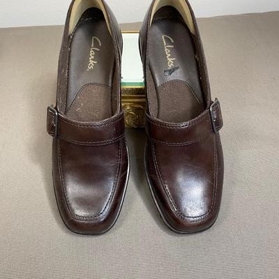 Clark’s Leather shoes 7 1/2 M