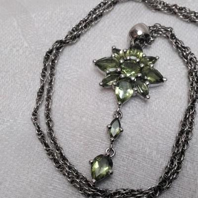 Vintage Peridot Drop 925 19" Necklace