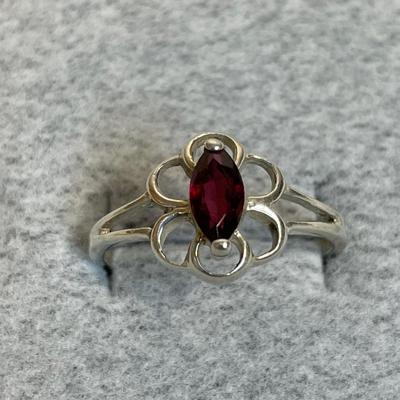 Sterling silver garnet ring 9