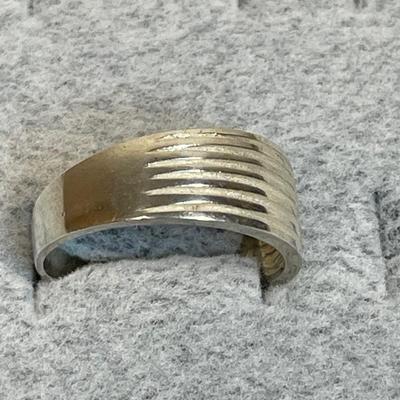 Sale Photo Thumbnail #331: Size 8.5 Solid sterling