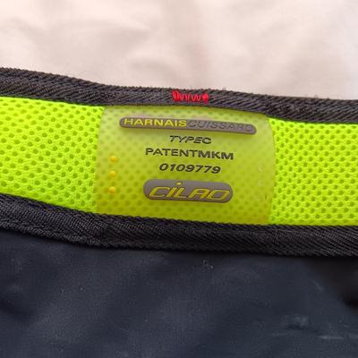 MEN'S SKI PANTS AND COAT SIZE LARGE