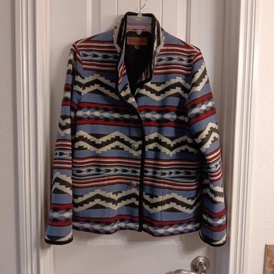 LADIES PENDLETON WOOL JACKET SIZE LARGE