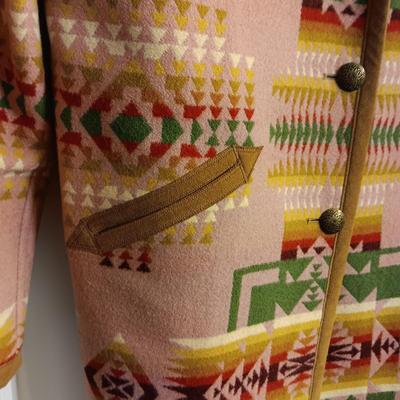 LADIES PENDLETON WOOL JACKET SIZE LARGE