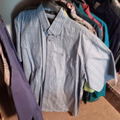 MEN'S SHORT AND LONG SLEEVE WESTERN SHIRTS SIZE LARGE
