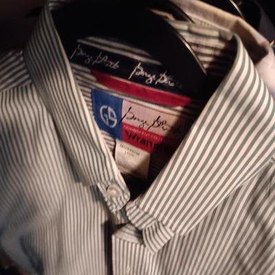 MEN'S SHORT AND LONG SLEEVE ROPER, GEORGE STRAIT, ETC WESTERN SHIRTS (LARGE)