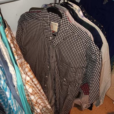 MEN'S SHORT AND LONG SLEEVE ROPER, GEORGE STRAIT, ETC WESTERN SHIRTS (LARGE)