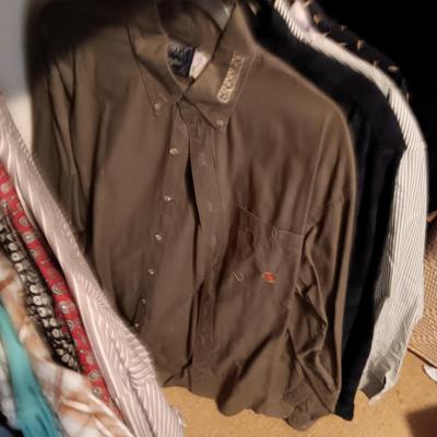 MEN'S SHORT AND LONG SLEEVE ROPER, GEORGE STRAIT, ETC WESTERN SHIRTS (LARGE)