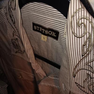 MEN'S SHORT AND LONG SLEEVE ROPER, GEORGE STRAIT, ETC WESTERN SHIRTS (LARGE)
