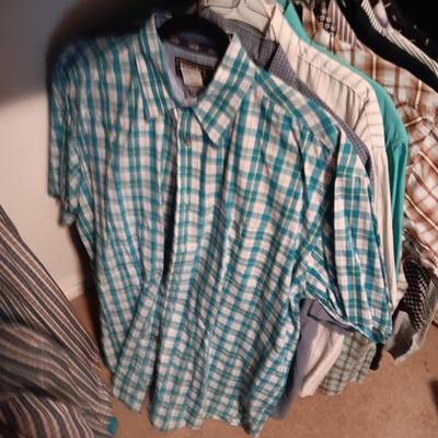 MEN'S SHORT AND LONG SLEEVE ROPER, GEORGE STRAIT, ETC WESTERN SHIRTS (LARGE)