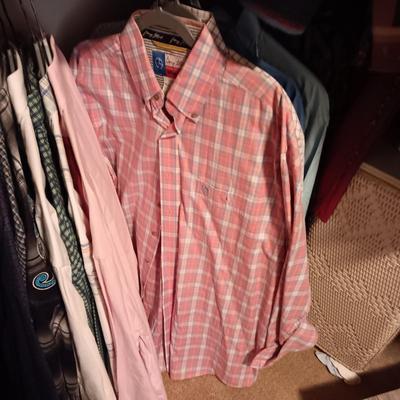 MEN'S SHORT AND LONG SLEEVE ROPER, GEORGE STRAIT, WRANGLER. ETC WESTERN SHIRTS (LARGE)