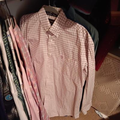 MEN'S SHORT AND LONG SLEEVE ROPER, GEORGE STRAIT, WRANGLER. ETC WESTERN SHIRTS (LARGE)