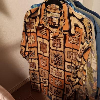 MEN'S CASUAL SHORT AND LONG SLEEVE SHIRTS SIZE L - XL