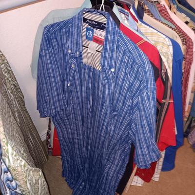 MEN'S SHORT AND LONG SLEEVE ROPER, GEORGE STRAIT, ETC WESTERN SHIRTS (LARGE)