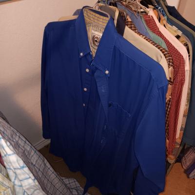 MEN'S SHORT AND LONG SLEEVE ROPER, GEORGE STRAIT, ETC WESTERN SHIRTS (LARGE)