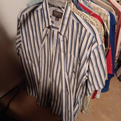 MEN'S SHORT AND LONG SLEEVE ROPER, GEORGE STRAIT, ETC WESTERN SHIRTS (LARGE)