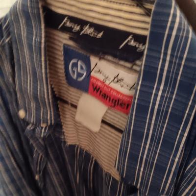 MEN'S SHORT AND LONG SLEEVE ROPER, GEORGE STRAIT, ETC WESTERN SHIRTS (LARGE)