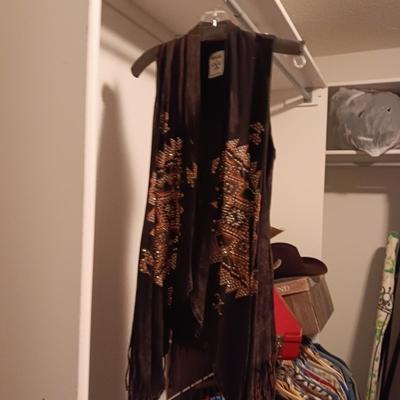 LADIES COWGIRL JACKET (M) PATRICIA WOLF LONG LEATHER VEST AND LONG SWEATER (L)