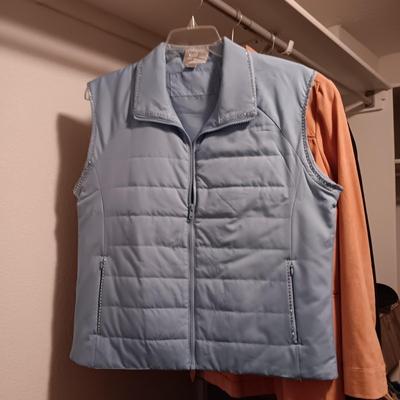 LADIES ARIAT JACKET (L), SIMPLY HOT VEST (L) PEACH COLORED JACKET (12) AND A LIGHT JACKET (L)