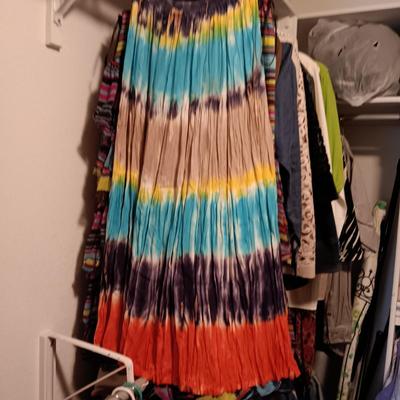 LADIES LARGE AND XL DRESS CLOTHES