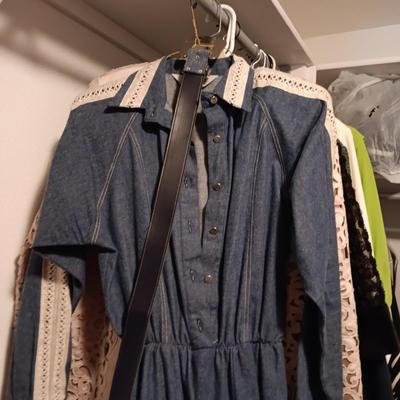 LADIES LARGE AND XL DRESS CLOTHES