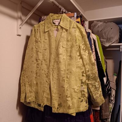 LADIES LARGE AND XL DRESS CLOTHES