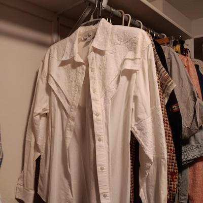 LADIES LARGE AND XL CASUAL CLOTHES