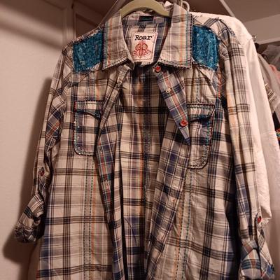 LADIES LARGE AND XL CASUAL CLOTHES