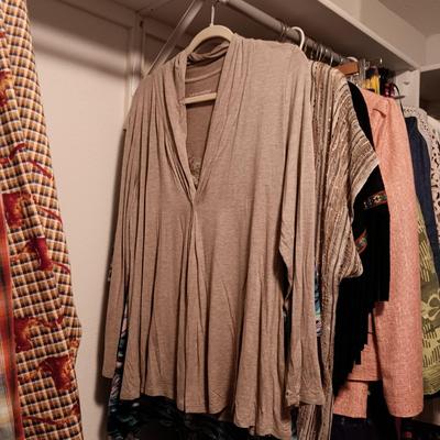 LADIES LARGE AND XL CASUAL CLOTHES