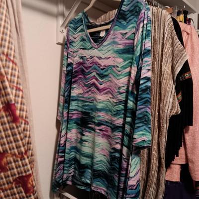 LADIES LARGE AND XL CASUAL CLOTHES