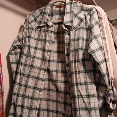 LADIES LARGE AND XL CASUAL CLOTHES