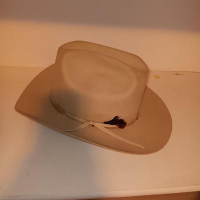 2 WESTERN HATS SIZE 7 1/8