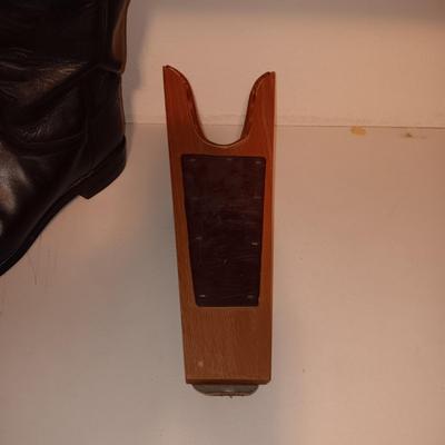 MEN'S JUSTIN LEATHER BOOTS SIZE 10EE & A BOOT HORN
