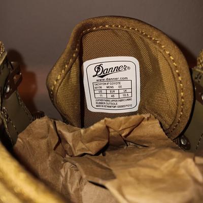 MEN'S DANNER BOOTS AND HORSESHOE SHOES SIZE 11