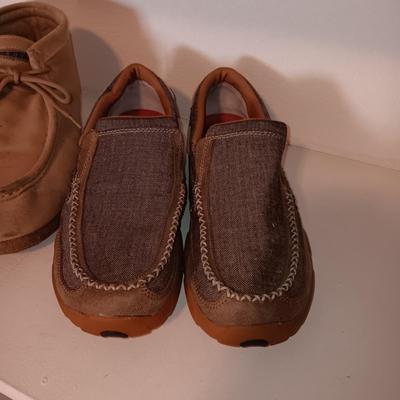 ROPER SUEDE SHOES AND LIKE NEW TWISTED X CASUAL SHOES SIZE 11