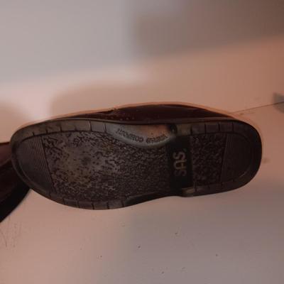 MEN'S TWISTED X AND SAS SHOES SIZE 10 1/2 & 11