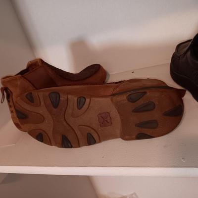 MEN'S TWISTED X AND SAS SHOES SIZE 10 1/2 & 11