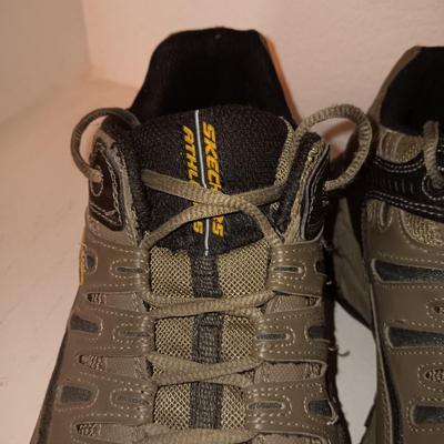 2 PAIRS OF MEN'S SKECHERS SHOES SIZE 11