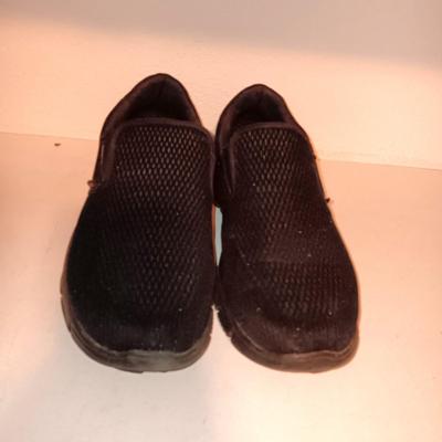 MEN'S NEW NUNN BUSH AND SKECHER SHOES 10 1/2