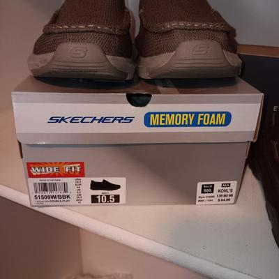 MEN'S NEW SKECHERS (10 1/2) AND BASS SLIPPERS (11)