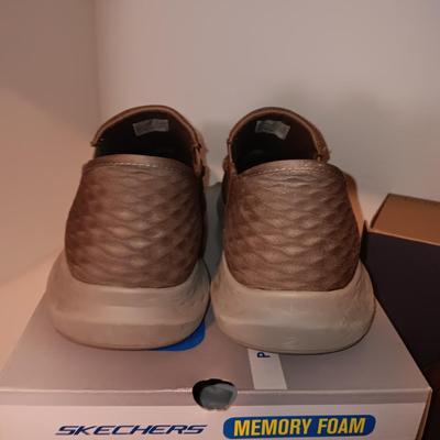 MEN'S NEW SKECHERS (10 1/2) AND BASS SLIPPERS (11)