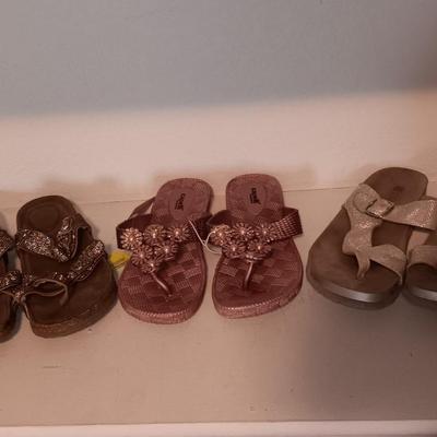 3 PAIRS OF LADIES SANDALS SIZE 11