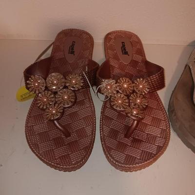 3 PAIRS OF LADIES SANDALS SIZE 11