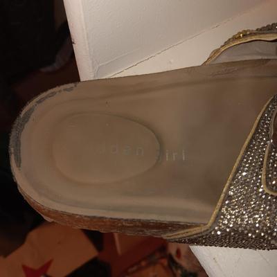3 PAIRS OF LADIES SANDALS SIZE 11