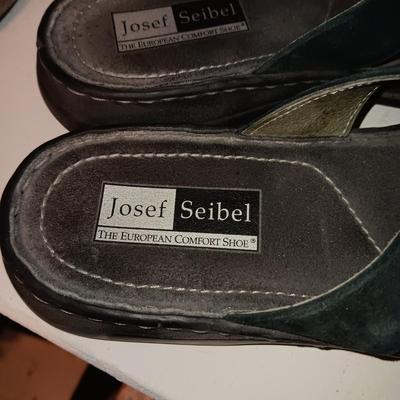 LADIES SANDALS AND CASUAL SHOES SIZE 11