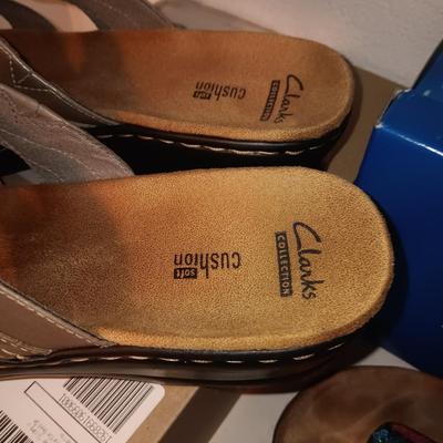LADIES NEW CLARKS SANDALS AND NEARLY NEW RIALTO SANDALS