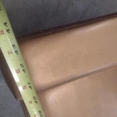 Commercial Grade Kellex Cushioned Oversized Chair Choice B