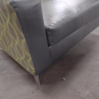 Commercial Grade Kellex Cushioned Over Sized Chair