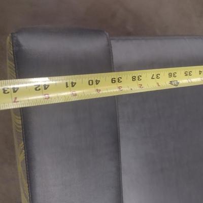 Commercial Grade Kellex Cushioned Over Sized Chair